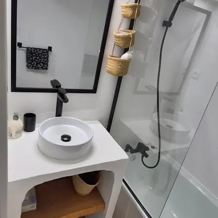 Apartment Panoramic, Superbe Vue Lagon Pour Ce Joli Renove *