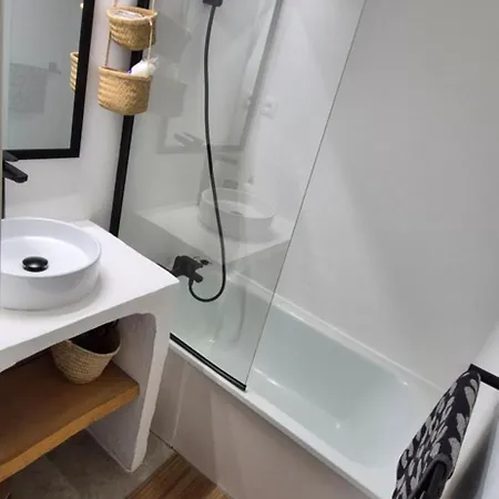 Apartment Panoramic, Superbe Vue Lagon Pour Ce Joli Renove *